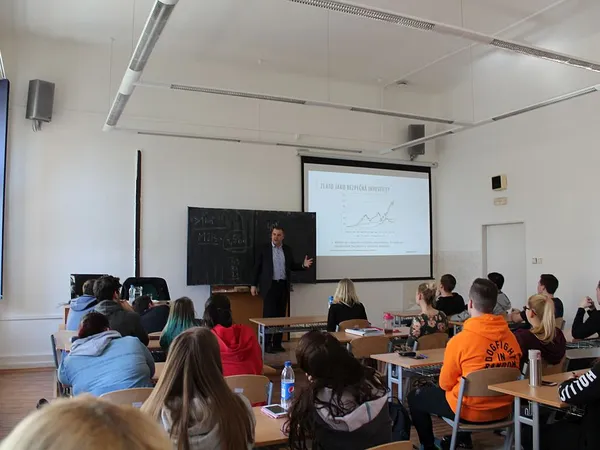 2019-03-05 Přednáška Ing. Mojmíra Hampla
