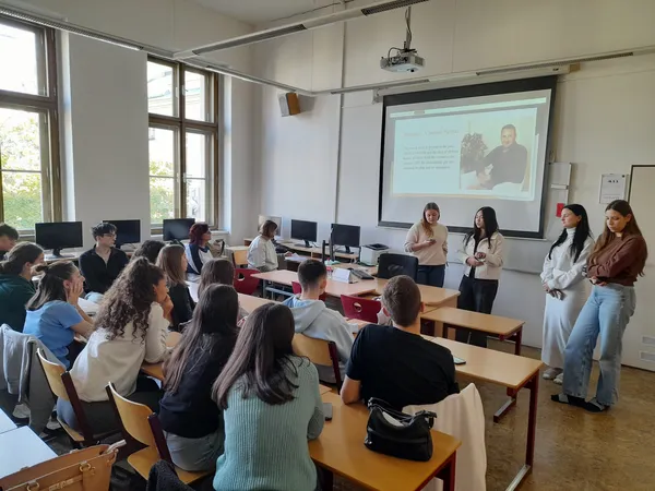 PRESENTATIONS CAO