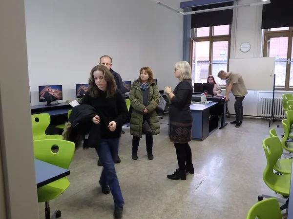 P1311146