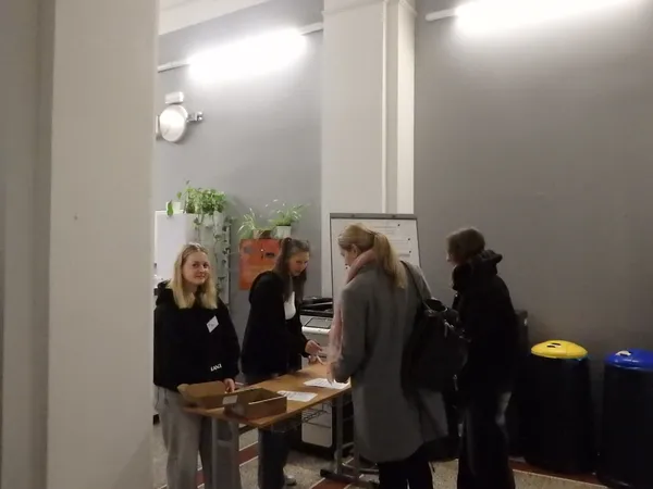 P1311116